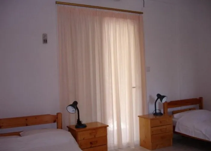 Ξενοδοχείο με διαμερίσματα Filoxenia Νέα Ηράκλεια
