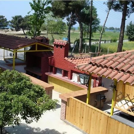 Filoxenia Aparthotel Nea Iraklia
