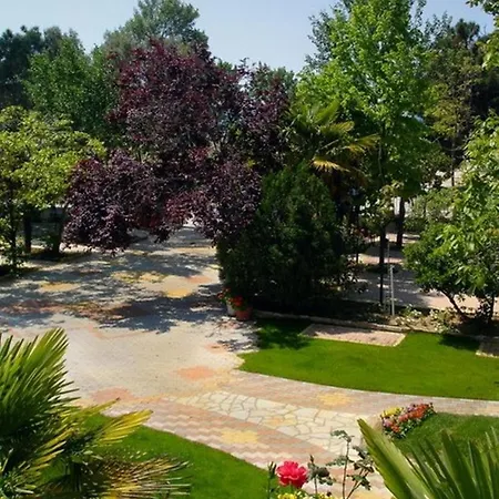 Filoxenia Apartmanhotel Néa Iráklia