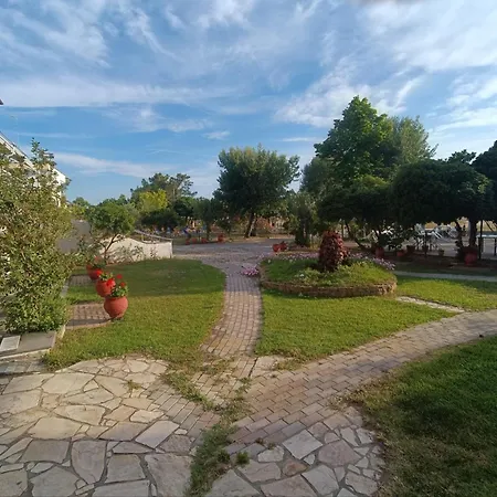 Filoxenia Apartahotel *